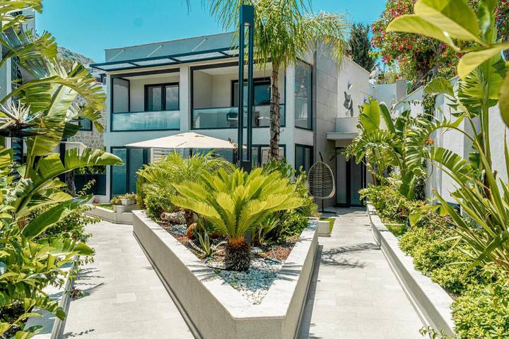 Villa für 12 Personen, mit Garten und Ausblick - 1