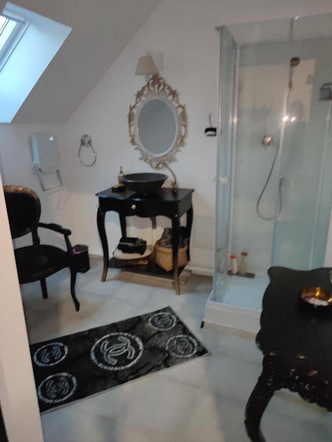 Gîte pour 2 personnes, avec balcon et vue dans Celon - 2