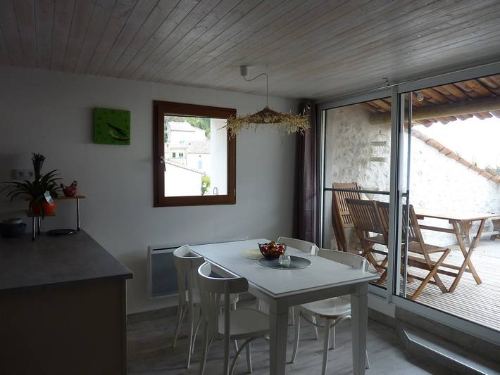 Gîte pour 4 personnes, avec terrasse à Saint-Jurs - 2