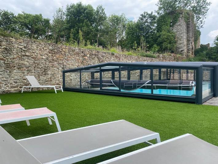 Location de vacances pour 2 personnes, avec terrasse et jardin ainsi que piscine et jacuzzi à Taden - 3