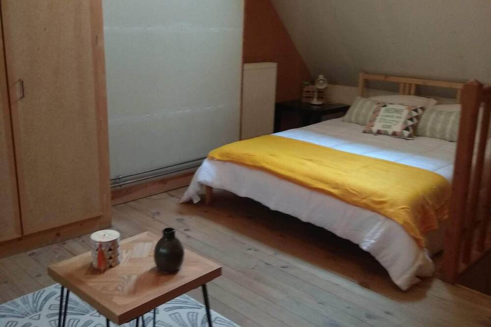 Jolie Maison de Potiers in Deux Rivières, Région d'Auxerre