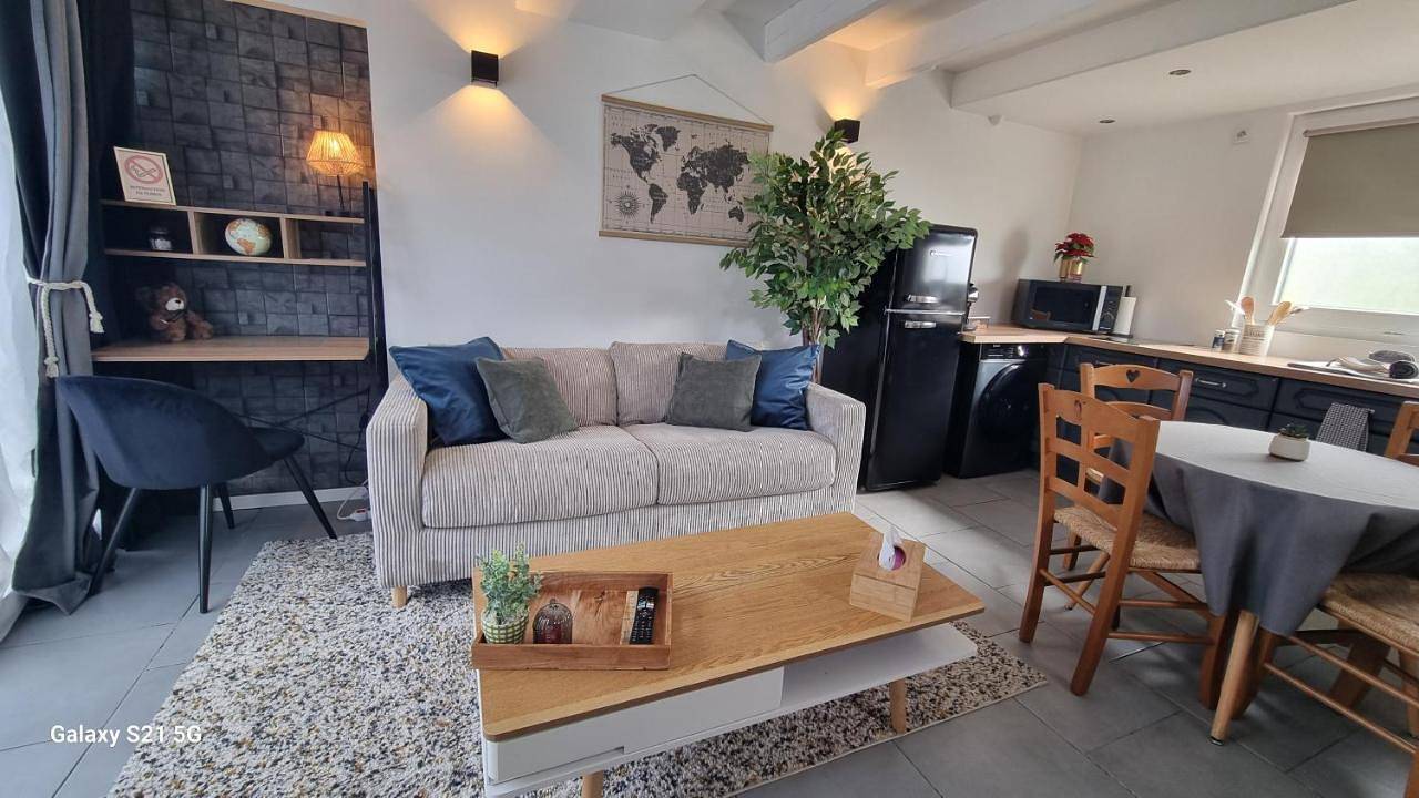 Appartement entier, Chez Jean, Gîte tout confort avec terrasse in Beuvry, Région de Béthune