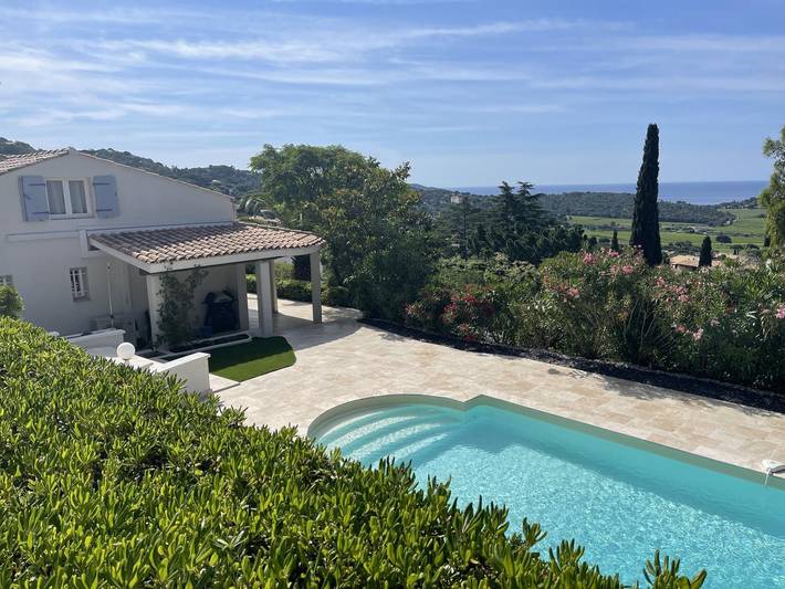 Gîte pour 8 personnes, avec Terrasse et Jardin ainsi que Piscine et Vue à La Croix-Valmer