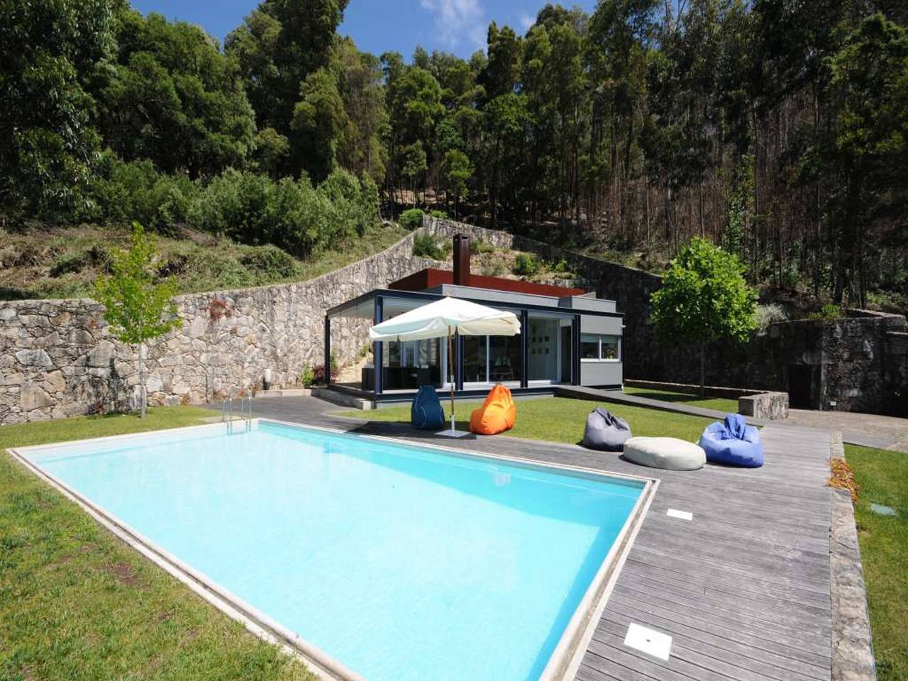 Stunning Caminha Villa | 3 Bedrooms | Villa Gagusta | Beautiful Sea & Beach Views | Great Pool Area in Distrito de Viana do Castelo