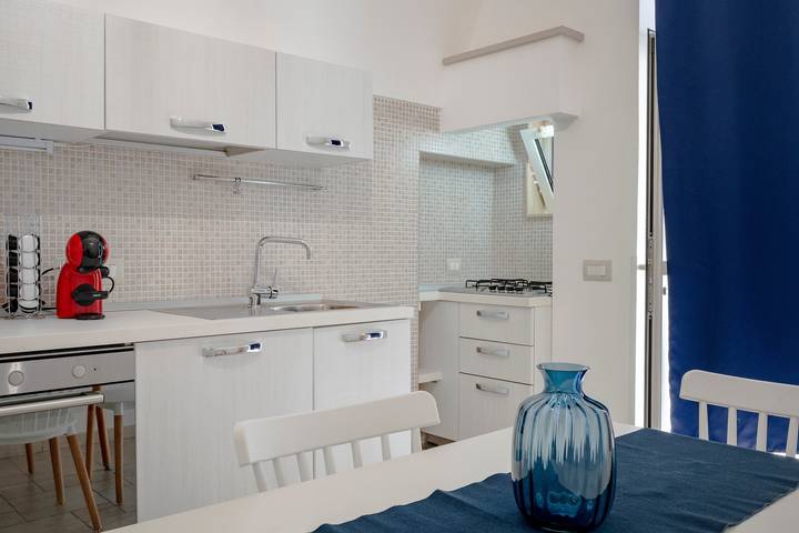 Entire apartment, Apartment 'Tritone 30' with Wi-Fi and Air Conditioning in Lama Monachile (Polignano a Mare), Polignano a Mare