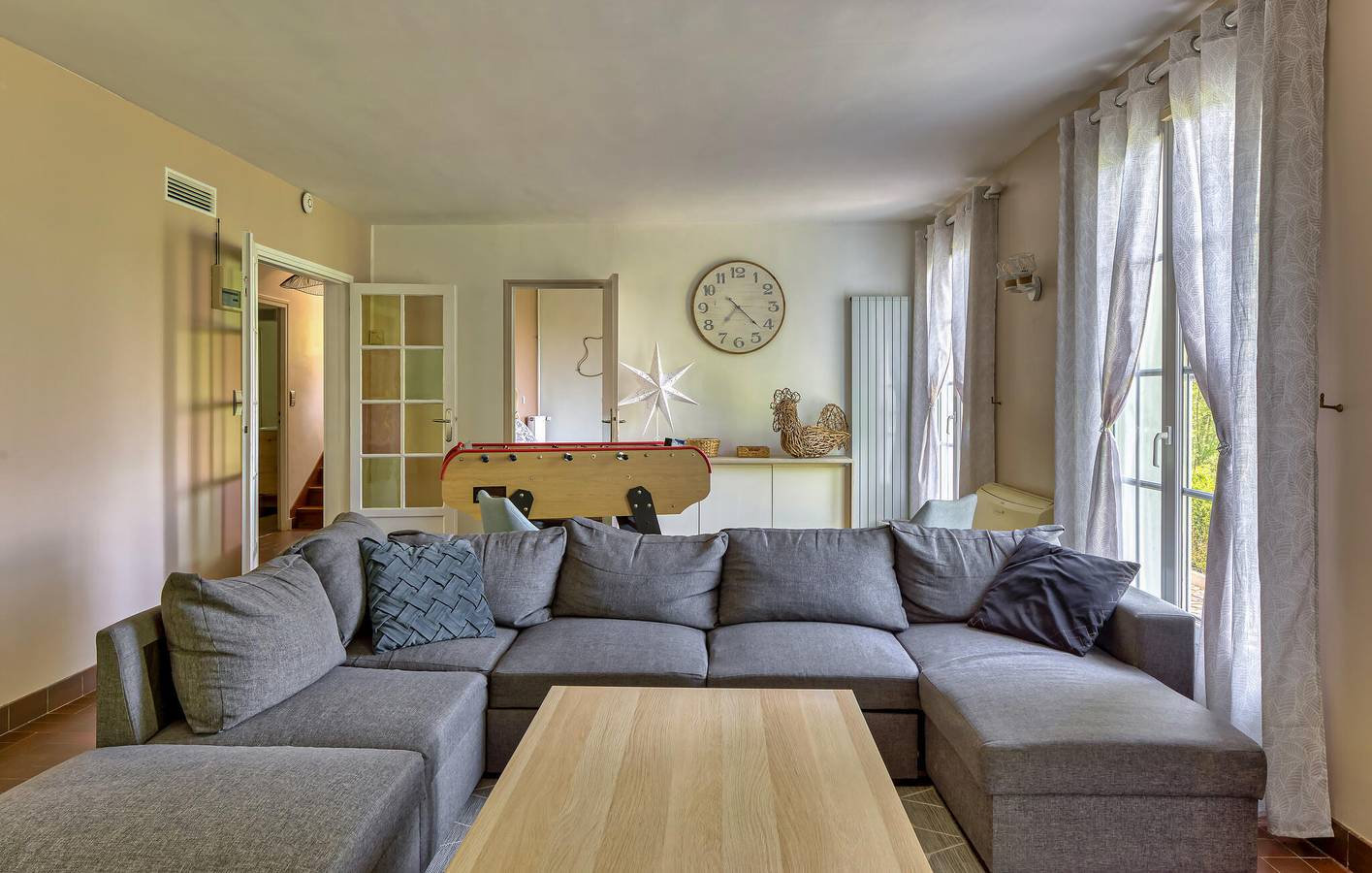 Holiday home for 10 people with terrace in Catenay, Rouen region