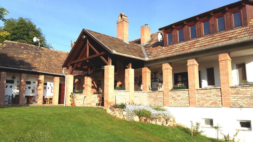Ferienwohnung für 6 Personen, mit Terrasse und Garten - 1