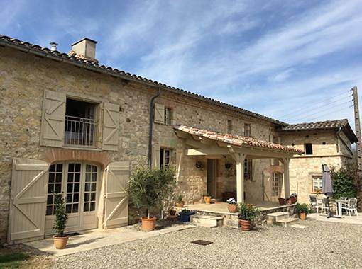 Chambre d’hôte pour 3 personnes, avec vue ainsi que piscine et jardin, adapté aux familles à Castelnau-de-Montmiral - 3
