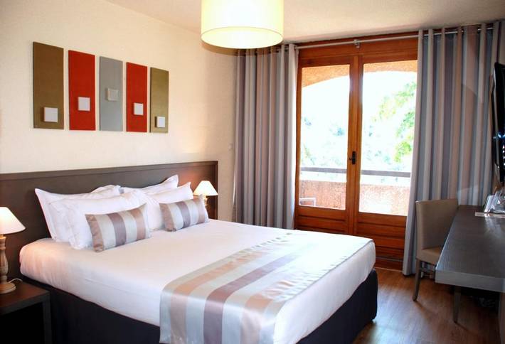 Hôtel pour 2 personnes, avec vue ainsi que jardin et piscine à Générargues - 2