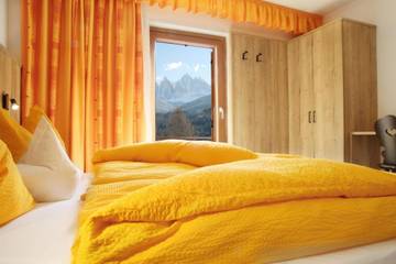 Gîte pour 2 personnes, avec jardin et balcon à Funes