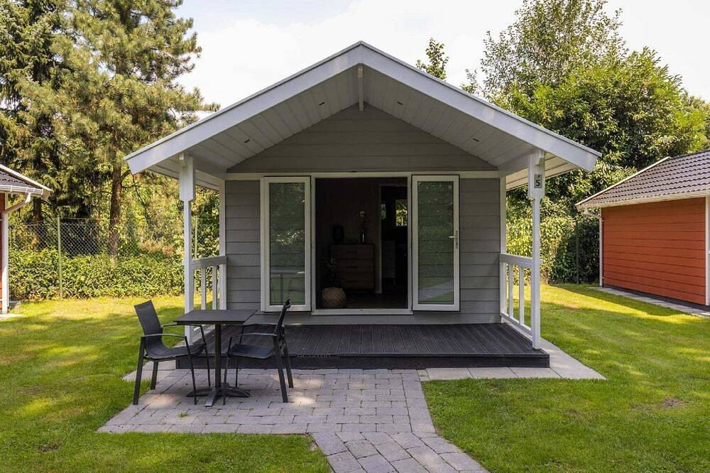 Tiny House in Brabant mit Terrasse in Oirschot, Nordbrabant