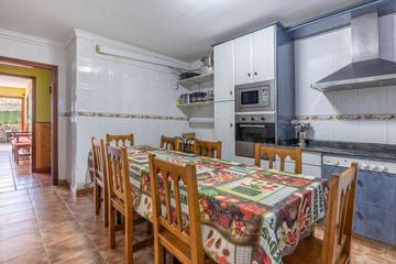 Holiday Rental for 8 People in Isla, Arnuero, Photo 3