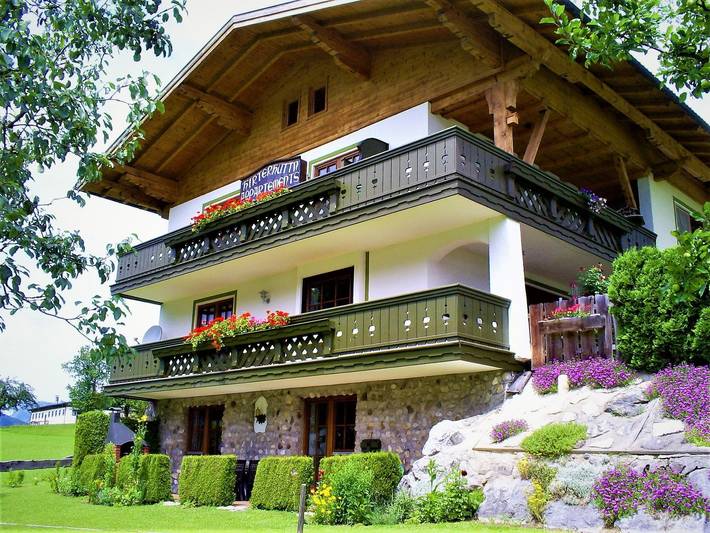 Ferienwohnung für 4 Personen, mit Balkon und Garten sowie Ausblick in Abtenau