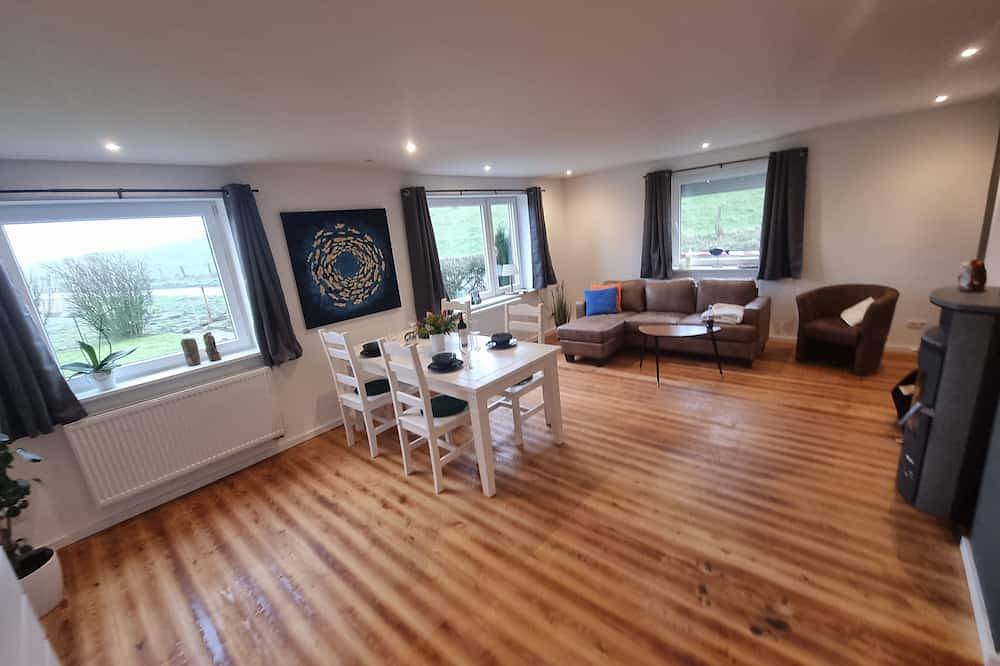 Ferienhaus am Binnendeich, Kamin, Sauna, eingezäunt – Akate Kronprinzenkoog in Kronprinzenkoog, Nordseeküste