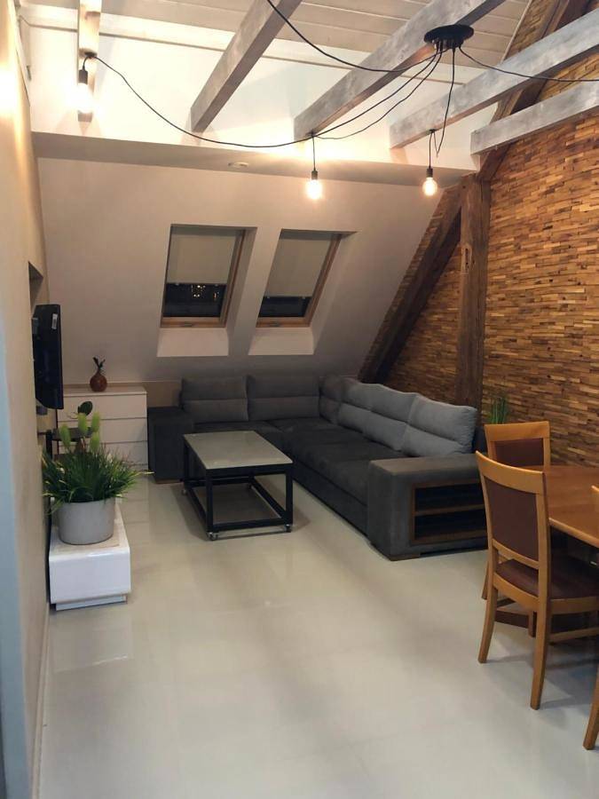 Appartement de vacances pour 6 personnes, avec Terrasse à Piła