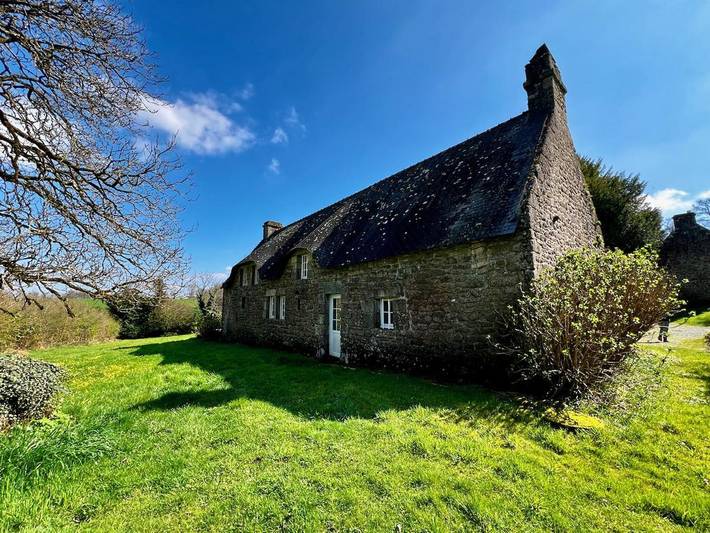 Location de vacances pour 6 personnes, avec terrasse et vue ainsi que piscine et jardin, animaux acceptés à Quistinic - 4