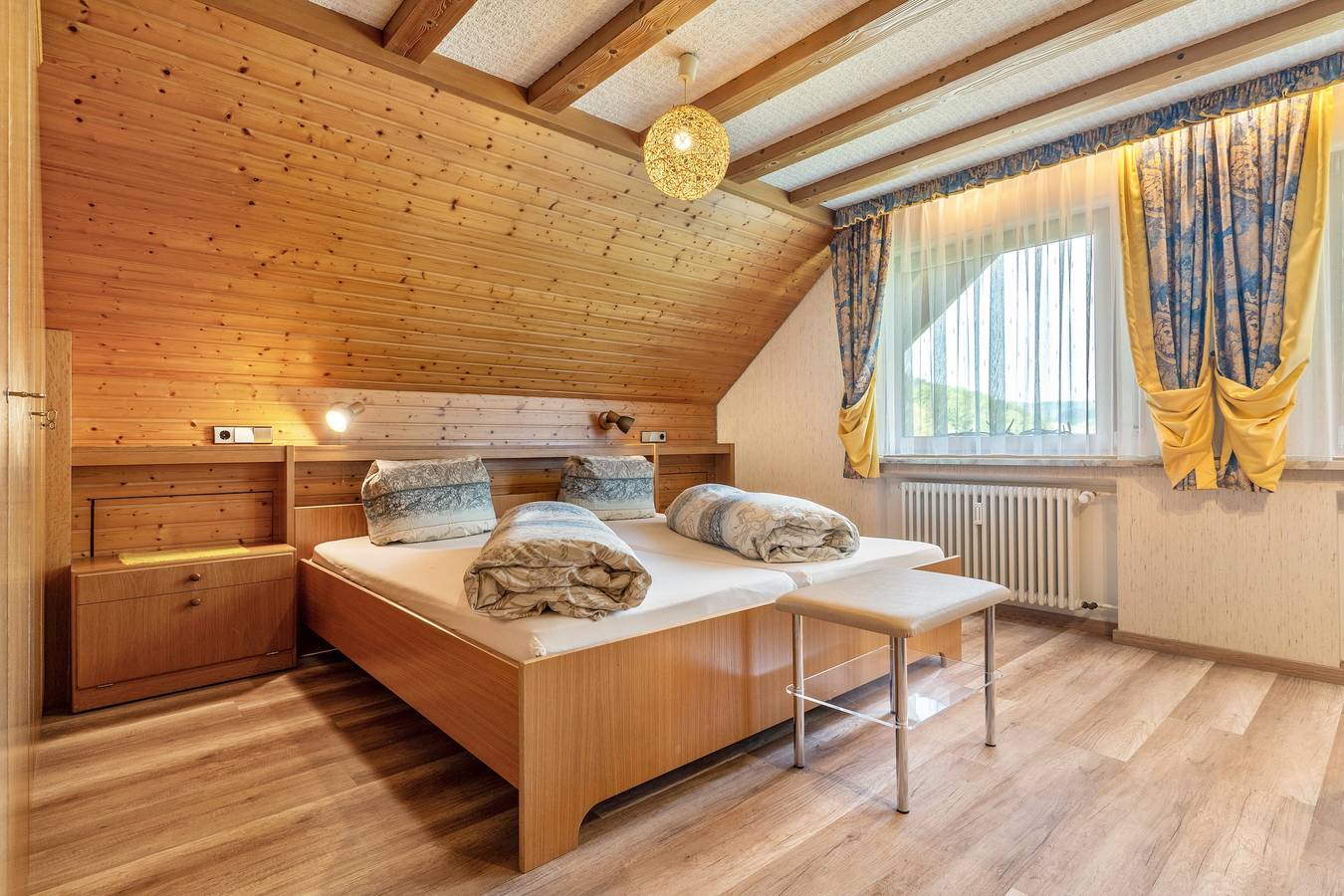 Gästehaus Gerda: Doppelzimmer 4 mit Bergblick und Wi-Fi in Bad Peterstal-Griesbach, Mittlerer Schwarzwald