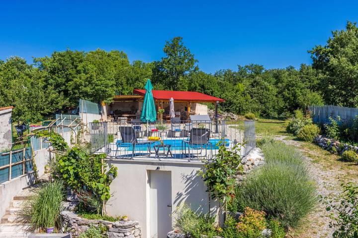 Ferienhaus für 6 Personen, mit Garten und Pool, mit Haustier