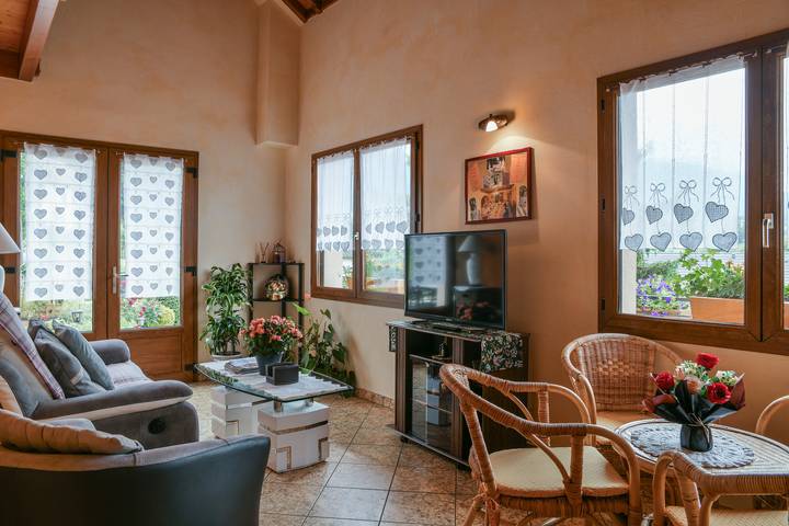 Location de vacances pour 11 personnes, avec jardin à Yenne - 4