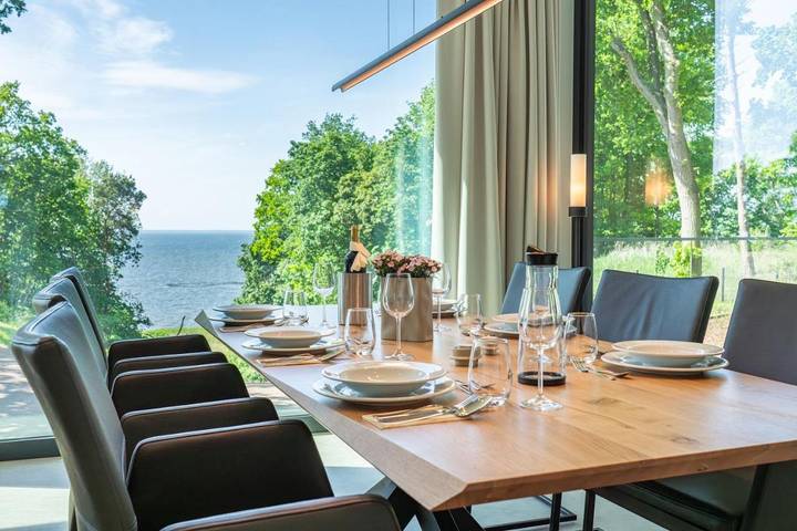 Ferienwohnung für 8 Personen, mit Balkon und Whirlpool sowie Terrasse und Garten in Garz