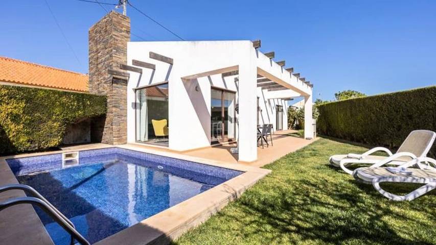 Ferienwohnung für 6 Personen, mit Pool und Garten in Sagres