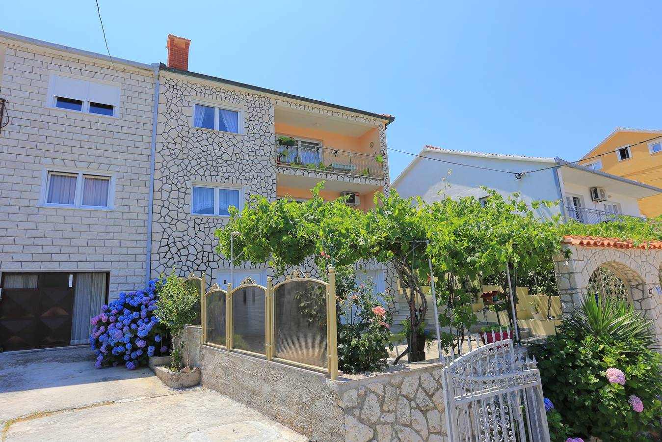 Cały apartament, Dwupokojowy apartament przy plaży Arbanija, Ciovo A-18661-a in Arbanija, Čiovo