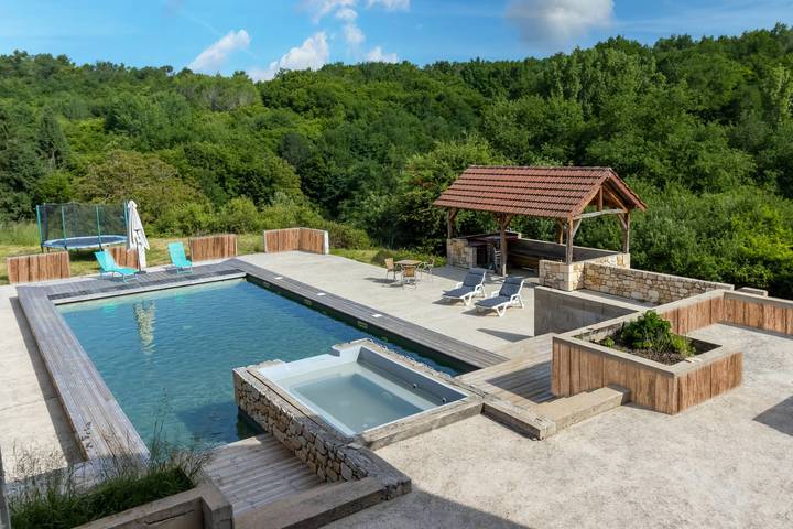 Apartment for 4 people, with Garden in Dordogne