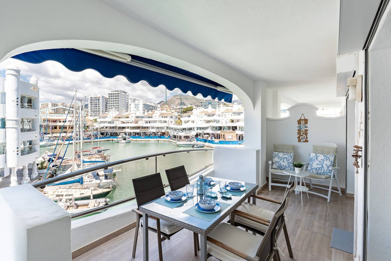 Entire apartment, Apartment 'Luxury Marine  Wifi' with Sea View, Wi-Fi and Air Conditioning in Benalmádena Costa, Benalmádena