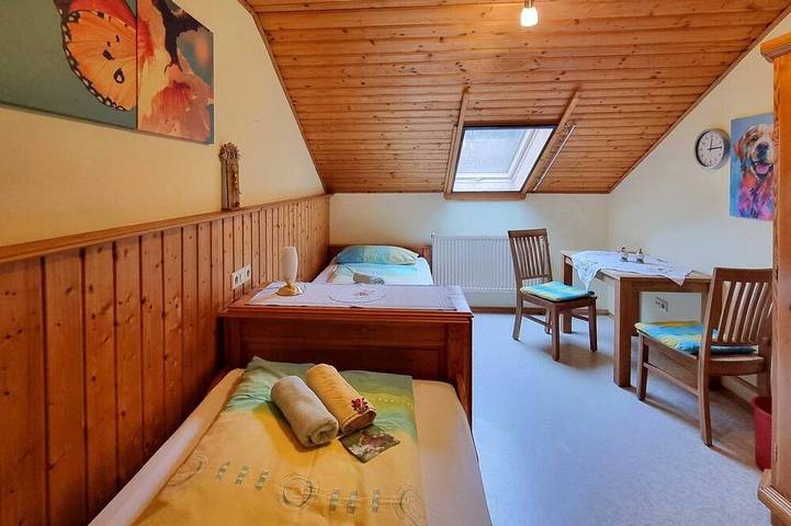 Ganze Wohnung, Gemütliche Ferienwohnung auf dem Bauernhof in Michelsneukirchen, Ostbayern