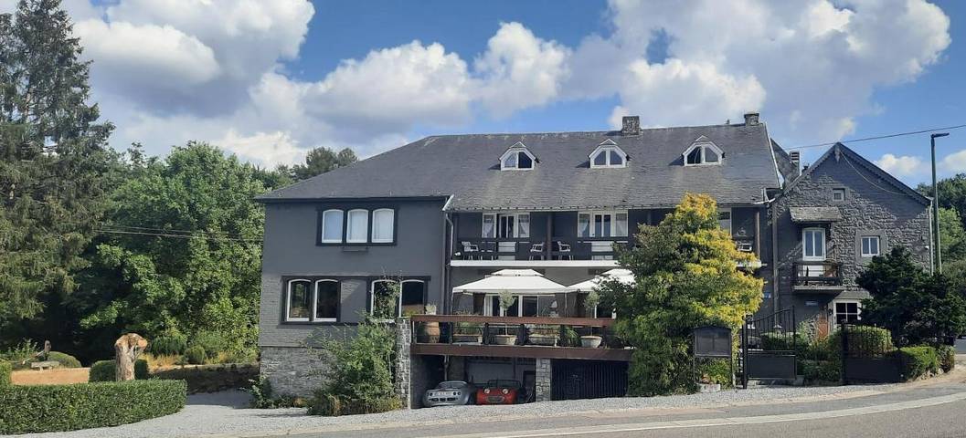 Apartamento para 22 personas, con vistas y jardín en Rochefort (Región Valona)