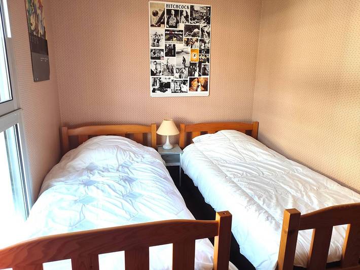 Gîte pour 4 personnes, avec balcon dans Plage Tresmeur - 4