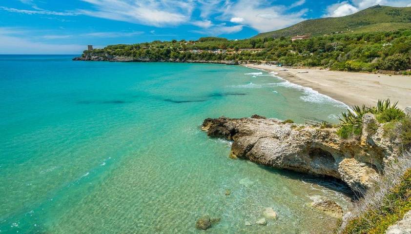 Ferienwohnung für 5 Personen, mit Balkon und Terrasse sowie Ausblick in Marina di Camerota - 2