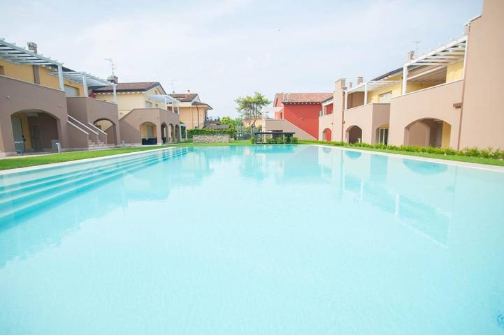 Ferienhaus für 8 Personen, mit Pool und Garten