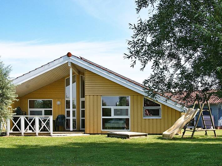 Ferienhaus für 12 Personen, mit Whirlpool und Terrasse sowie Garten und Sauna in Otterndorf
