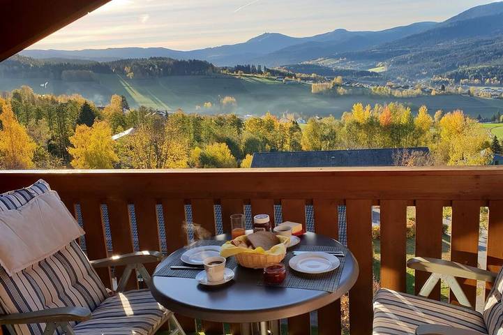 Ferienwohnung für 3 Personen, mit Balkon in Lam
