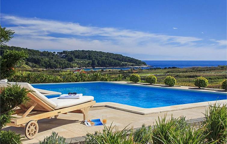 Gemütliche 280 m² große Wohnung mit Meerblick, Pool und nur 400 m vom Strand Bilin Žal entfernt in Lumbarda, Korcula