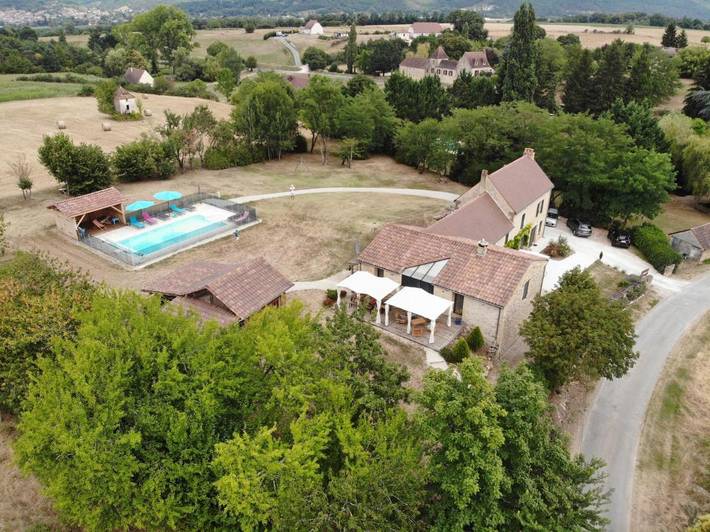 Location de vacances pour 8 personnes, avec jacuzzi ainsi que piscine et jardin à Marnac - 3