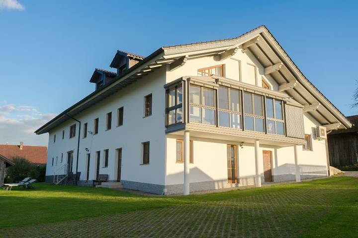 Ferienwohnung für 10 Personen, mit Balkon und Balkon/Terrasse sowie Terrasse und Garten in Thurmansbang