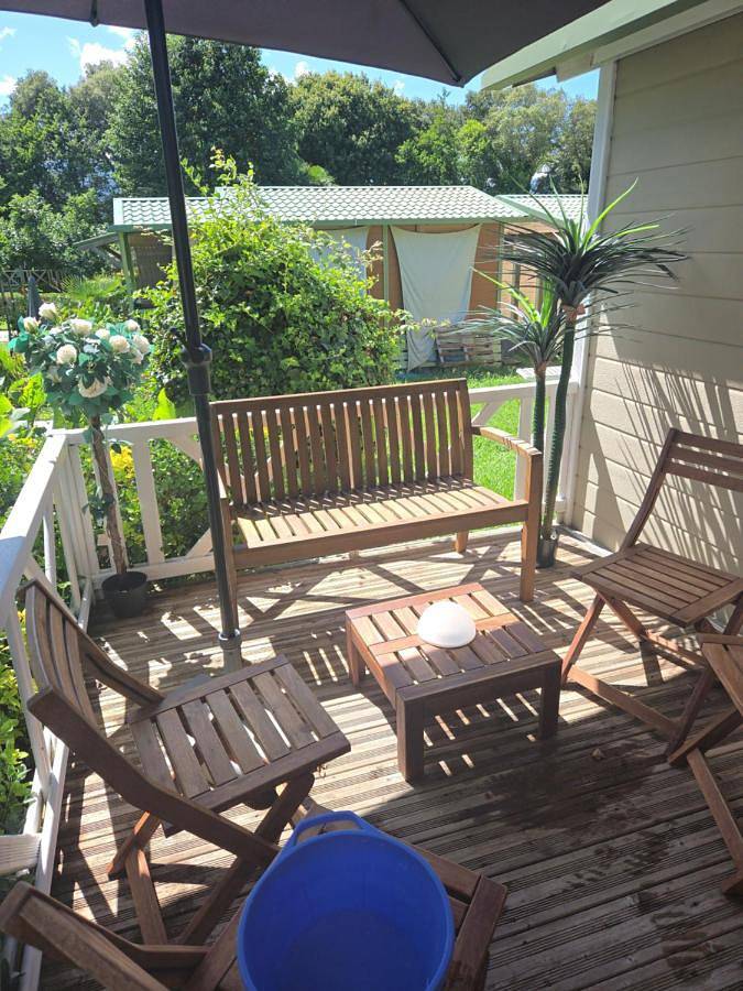 Chalet en camping bord de mer in Sorbo-Ocagnano, Arrondissement de Corte
