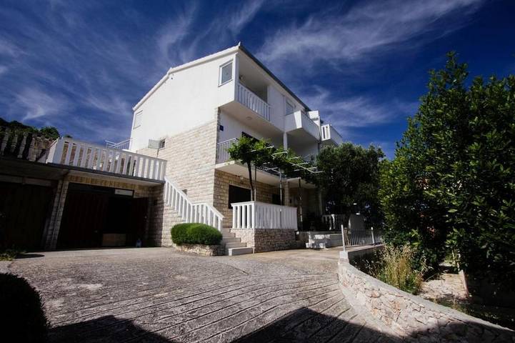 Ganze Wohnung, 1-Zimmer-Ferienwohnung am Strand Bucht Kalebova Luka, Rogoznica A-23548-b in Razanj, Šibenik-Knin