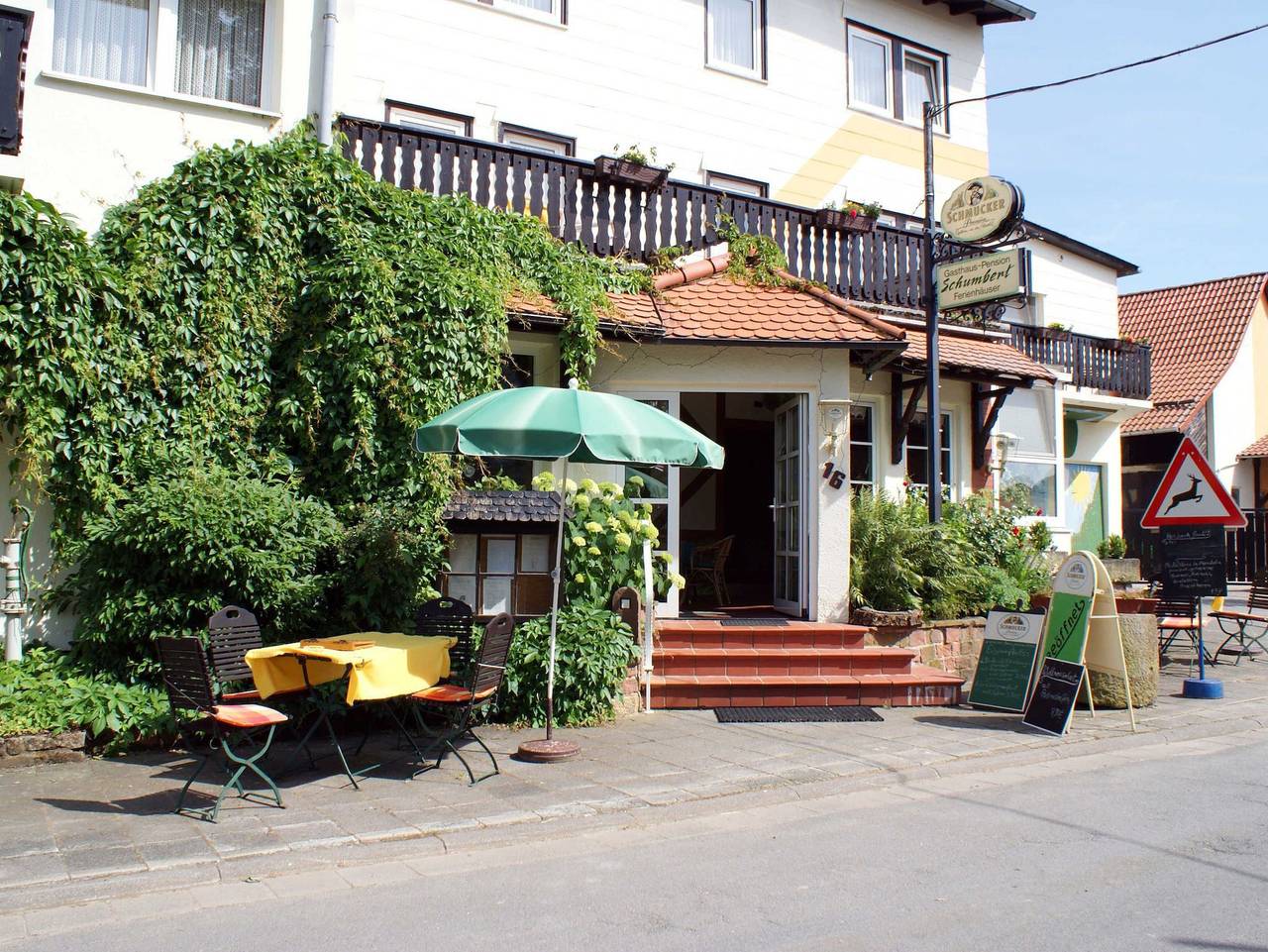 Gasthaus Pension Schumbert - Einzelzimmer 3 in Erbach im Odenwald, Main-Odenwald