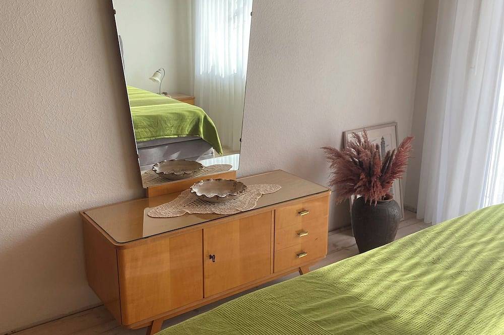 Entire apartment, Cozy vacation apartment Elli in the heart of Rheinhessen in Ober-Olm, Rhinehesse region