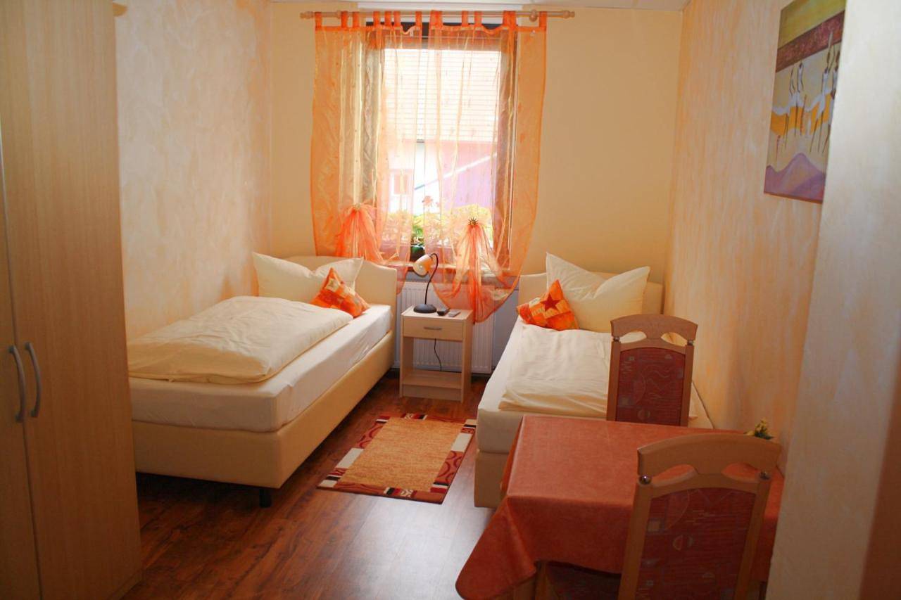 Standard Double Room with Shared Bathroom in Bruchsal, Kraichgau
