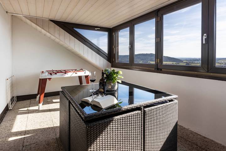 Appartement entier, Appartement de vacances Cherine avec Balcon et Wi-Fi in Gailingen am Hochrhein, Hegau