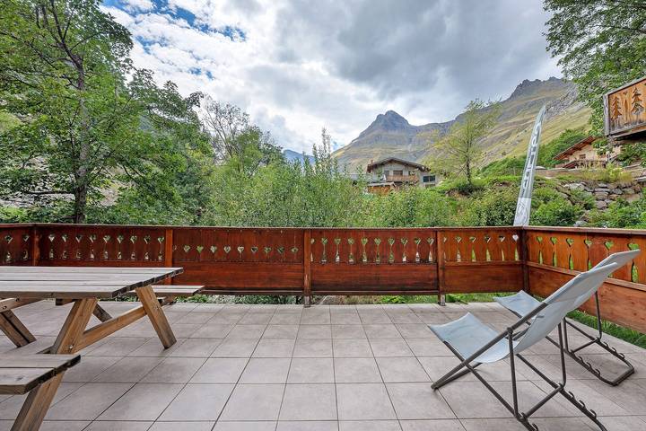 Appartamento intero, Appartamento "4/5 Persone" chalet le Caribou con vista montagne, terrazza privata e Wi-Fi in Bonneval-sur-Arc, Regione di Saint-Jean-de-Maurienne