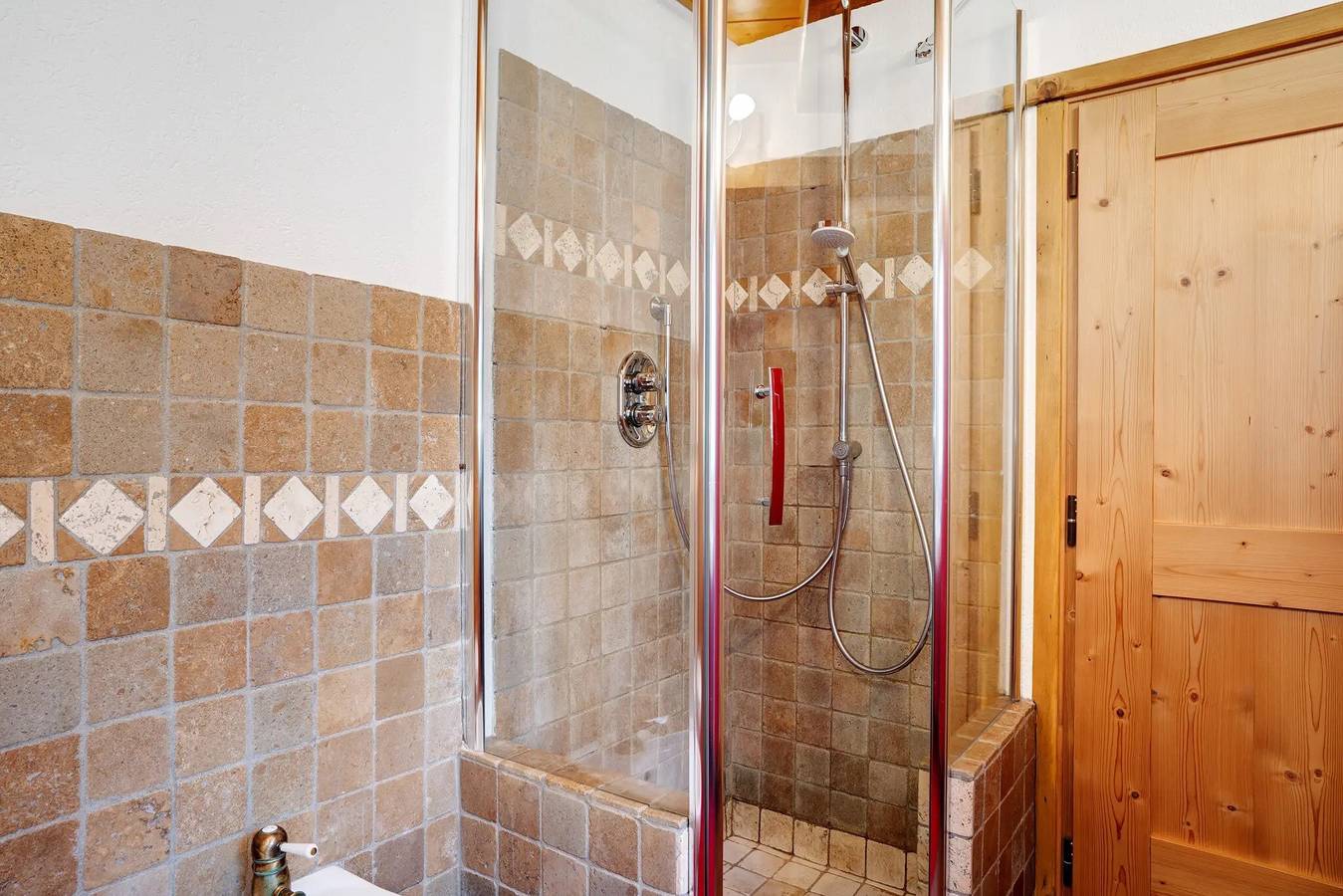 Ganze Wohnung, Chalet Berghof Laret Ranuncolo mit Whirlpool und Wlan in Rabbi, Nationalpark Stilfser Joch