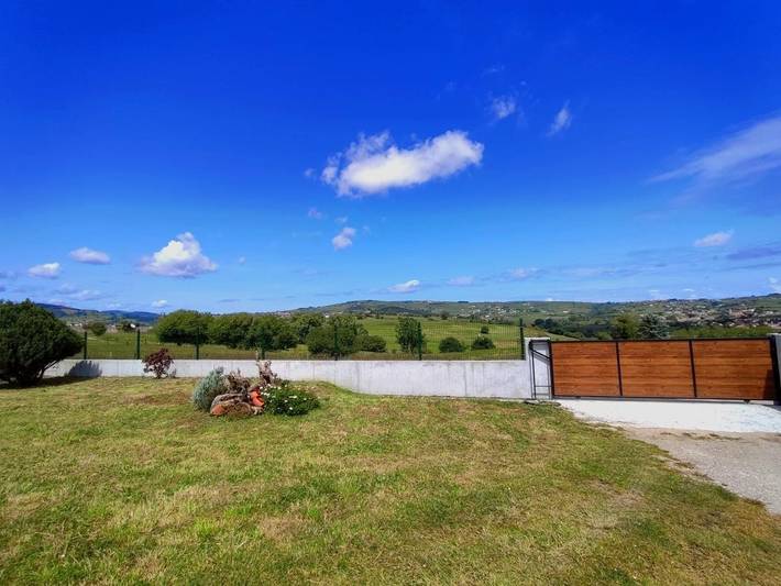 Casa rural para 10 personas, con piscina además de vistas y jardín, Se admiten mascotas en Valle de Cabuérniga - 3
