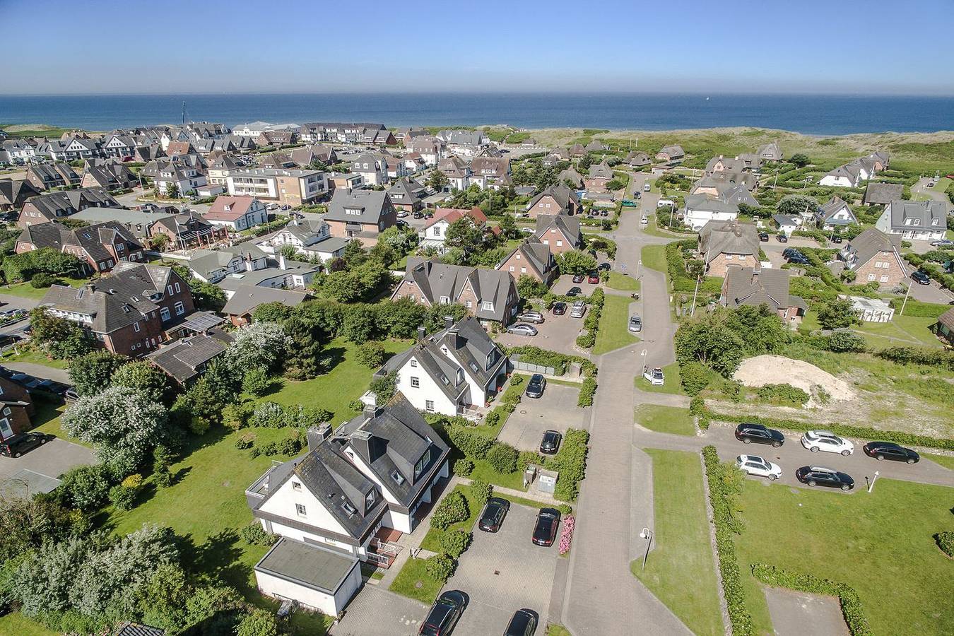 Ganze Wohnung, In einer ruhigen Sackgasse erwartet Sie dieses Urlaubsdomizil. in Wenningstedt, Sylt