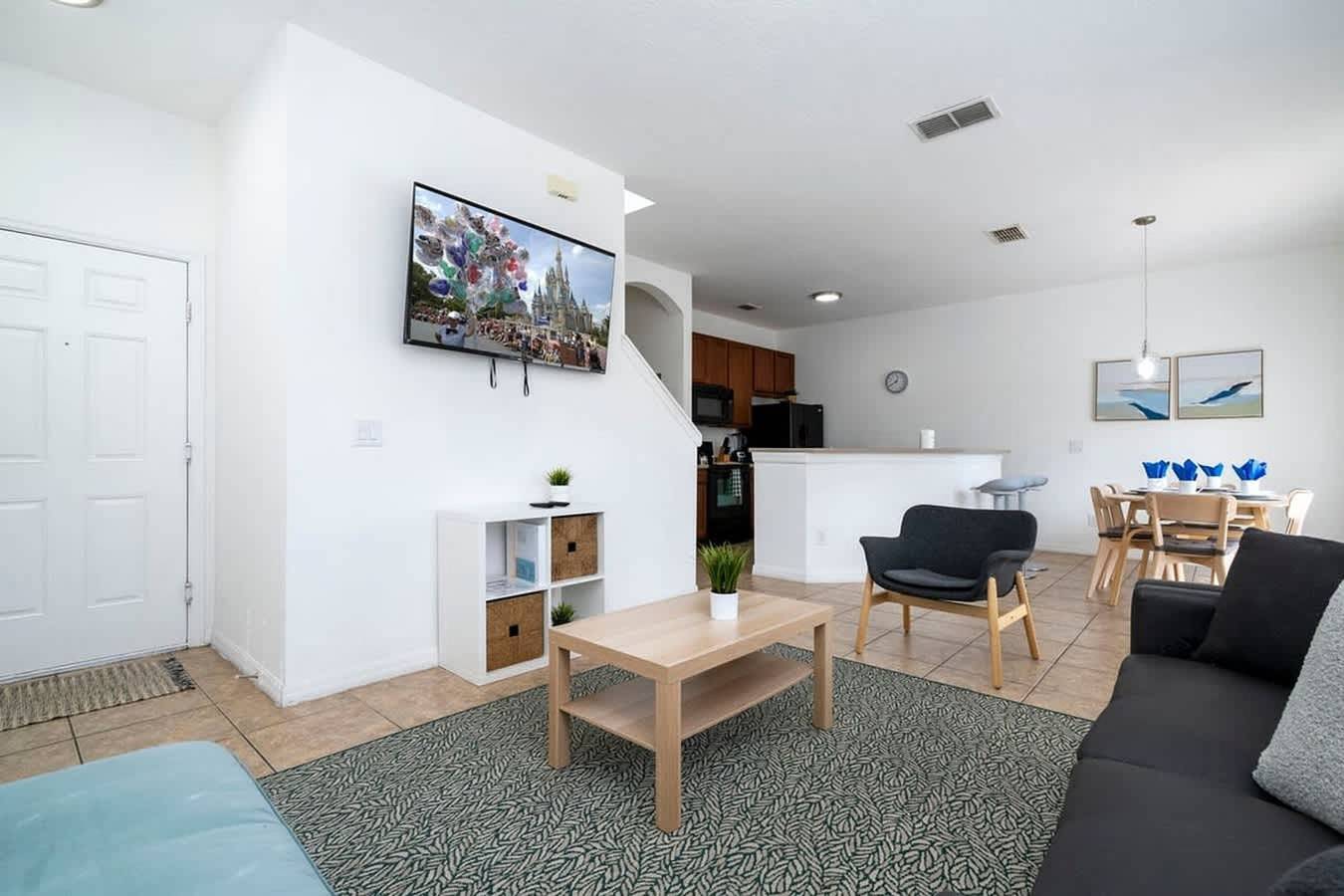 Entire apartment, Amazing 4Bd Screened Pool Close to Disney 4572 in Kissimmee, Osceola County