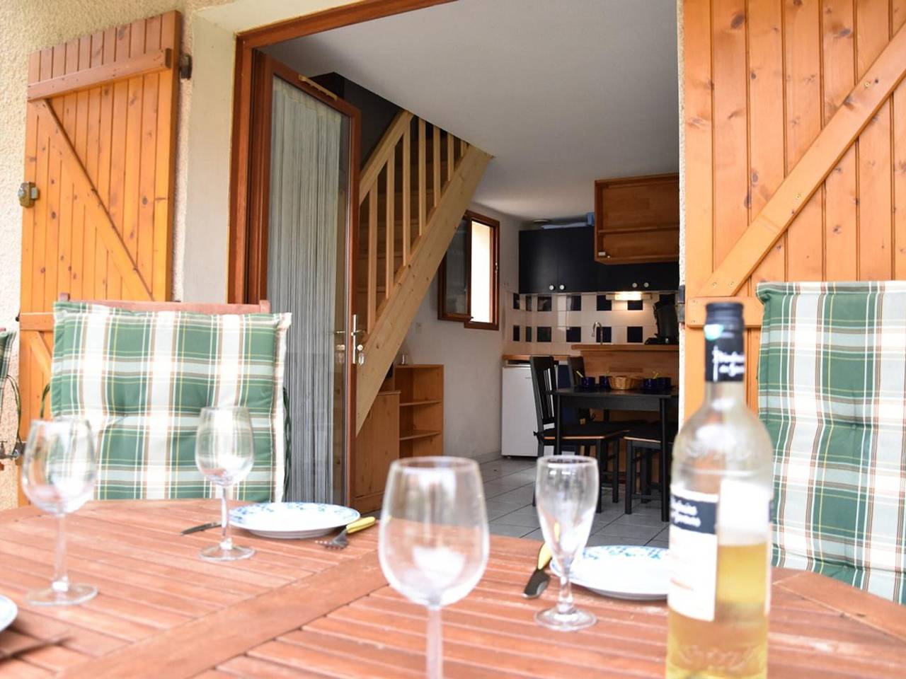 Gemütliches Ferienhaus mit Pool, 5 Schlafplätze, 400m vom Strand, nah Einkaufsmöglichkeiten in Gruissan (Ville), Gruissan